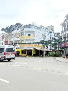 Bán nhà 3 lầu 5x18m căn góc siêu hiếm mặt tiền Cao Lỗ P.4 Quận 8